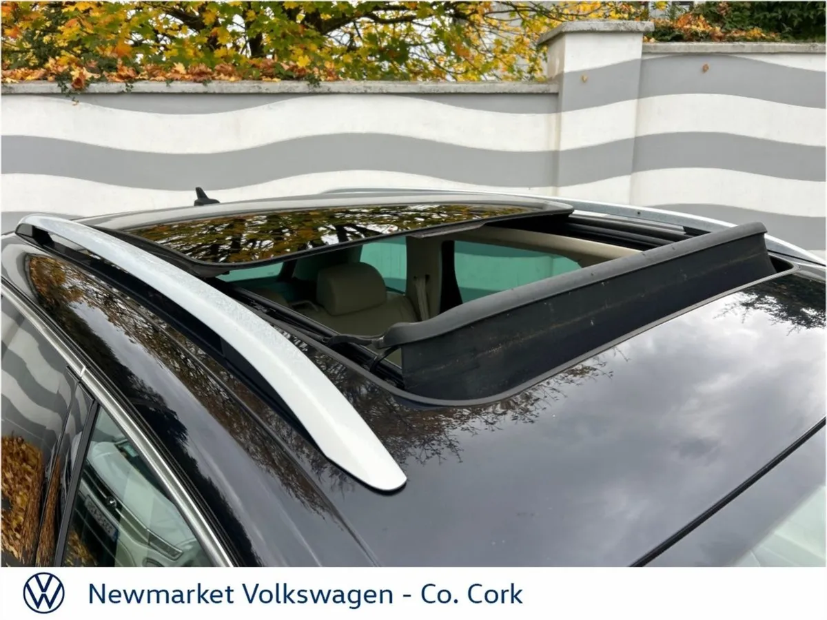 Volkswagen Touareg R-line 3.0tdi 262 BHP Glass Ro - Image 2