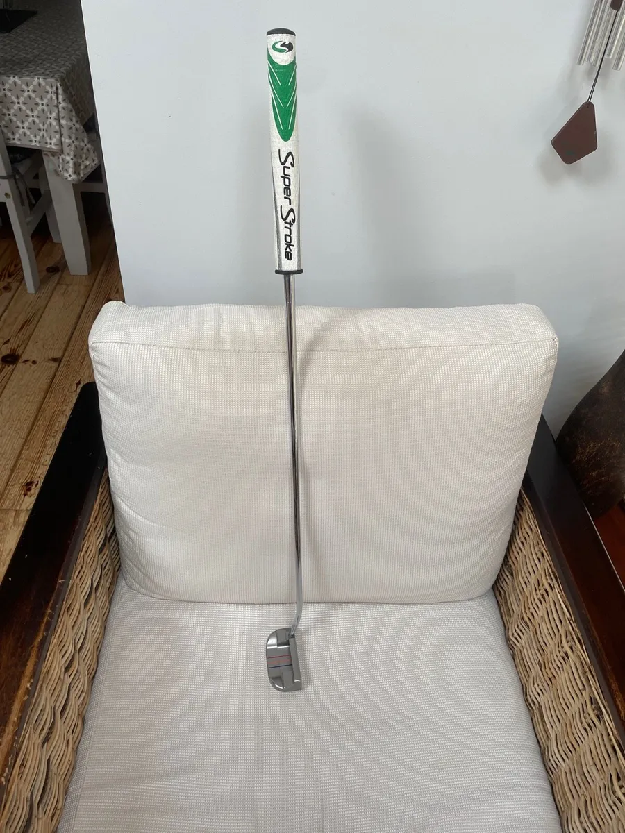 Scotty  Cameron California Fastback Putter. - Image 1