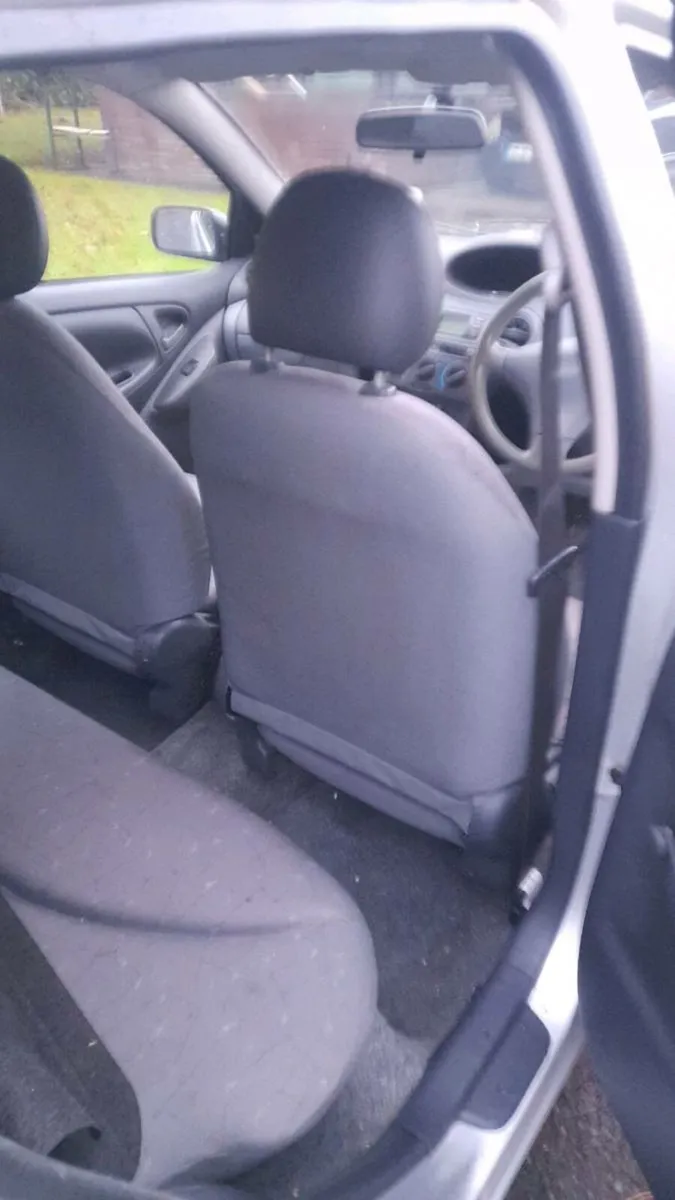 Toyota yaris - Image 4