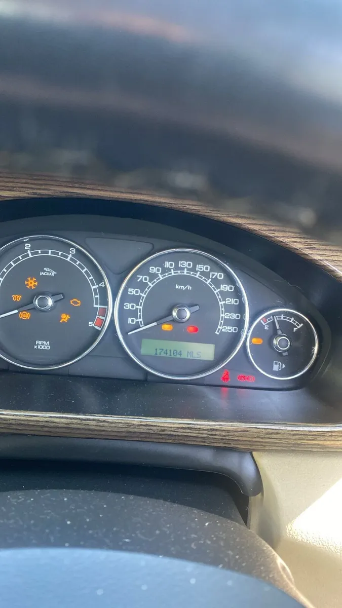 Jaguar X-Type 2009 - Image 2