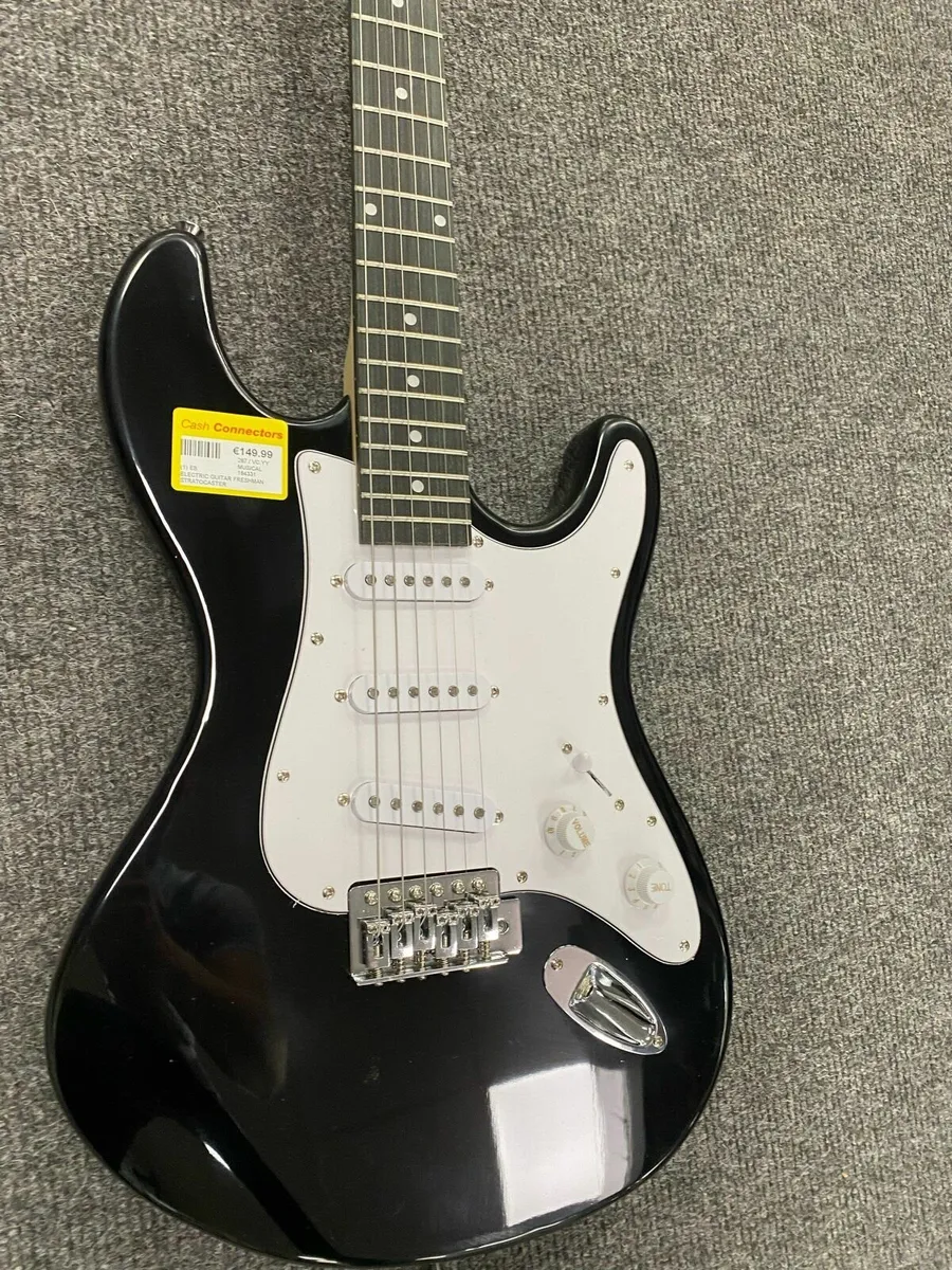 Freshman Stratocaster Style Electric Guitar - Image 2