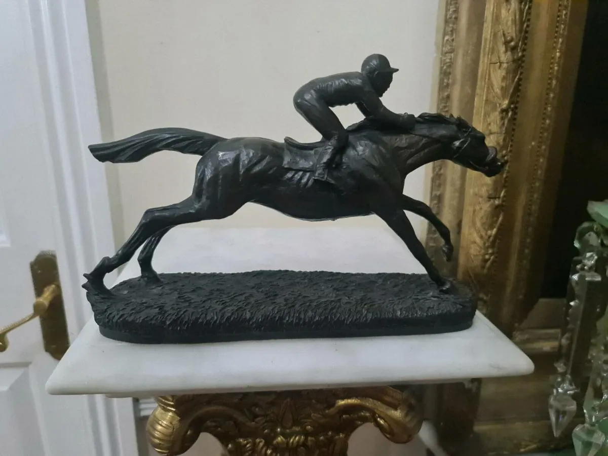 Genesis bronze horse and jockey - Image 1
