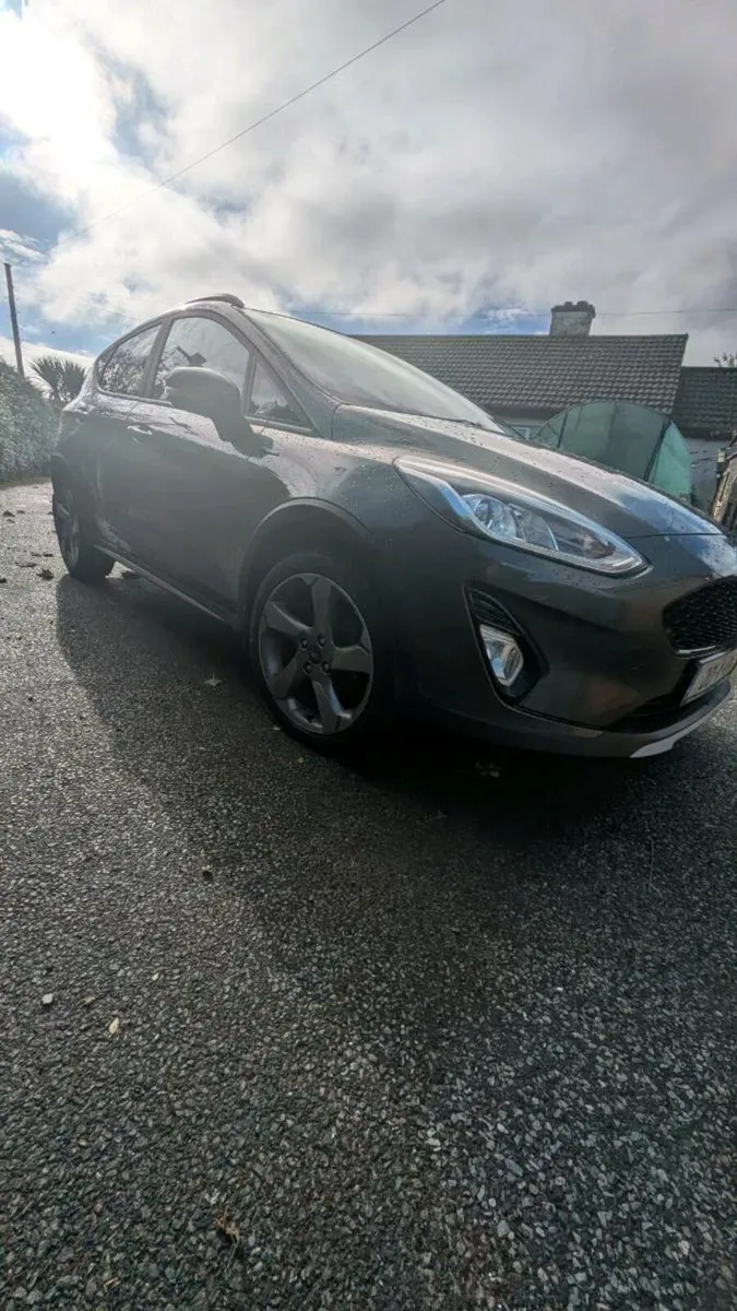 Ford fiesta 31.000klm €14995 - Image 1