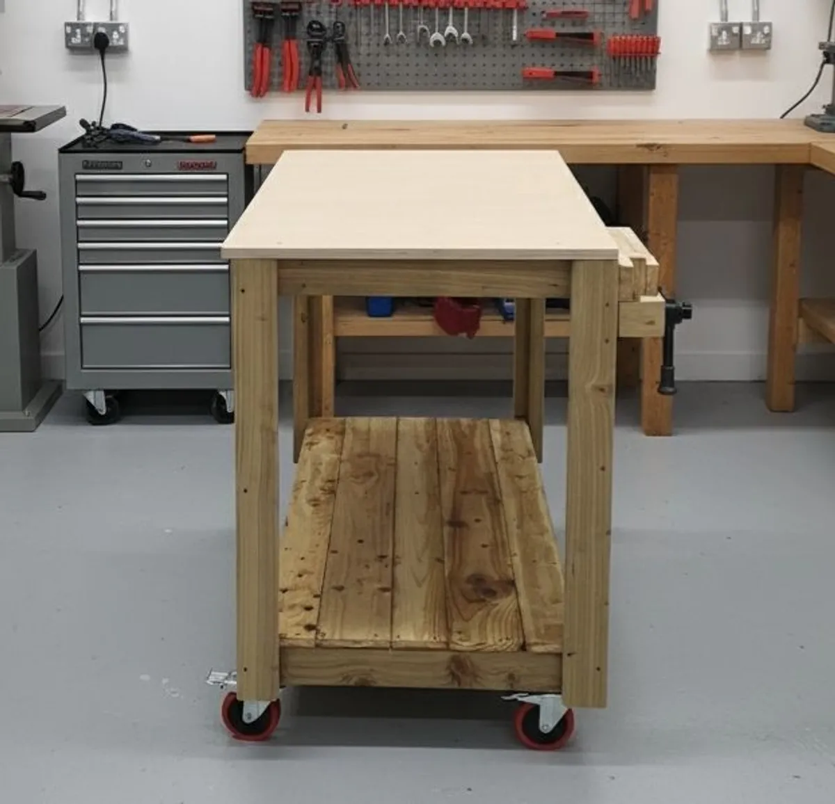 Workbench On Castor Wheels 4ft x 2ft - Image 2