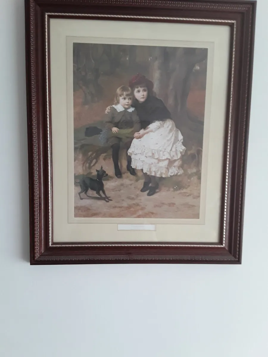 Picture of two children lost in the forest - Image 2