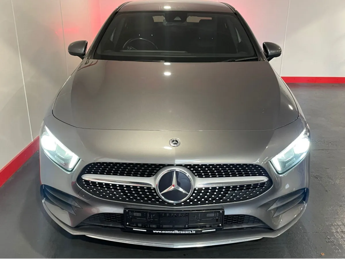 Mercedes-Benz A-Class 220 D AMG LINE EXECUTIVE - Image 4