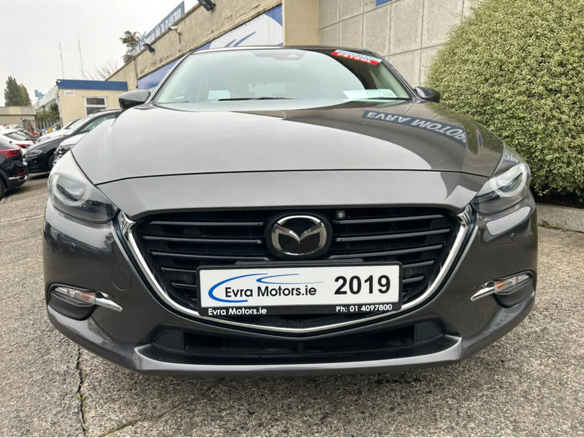 Mazda Mazda3 AXELA AUTOMATIC 1.5 PETROL //ADAPTIVE - Image 3