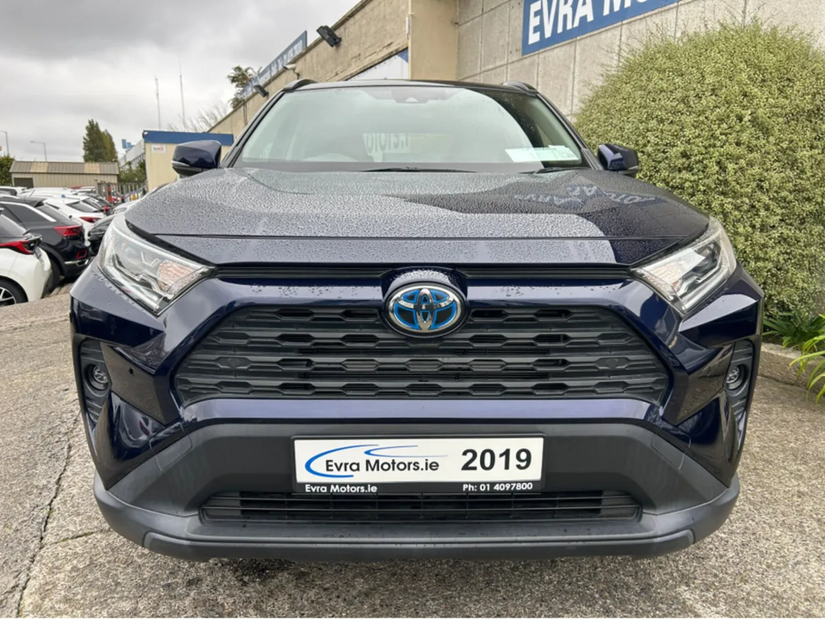 Toyota RAV4 HYBRID AUTOMATIC 2.5 PETROL //ADAPTIVE - Image 2