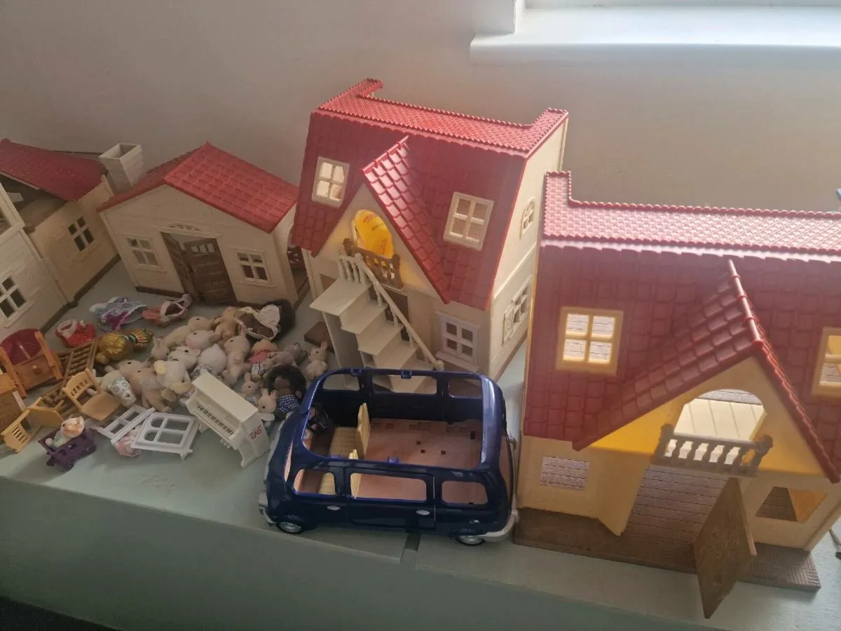 Toys - Image 3