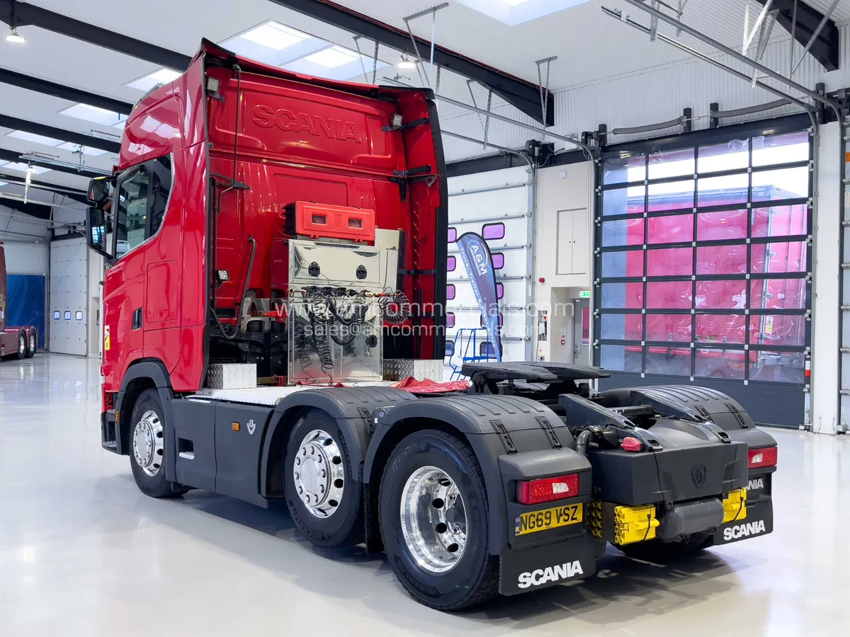 2019 (69) SCANIA s580 6X2 MIDLIFT v8 HIGHLINE - Image 4