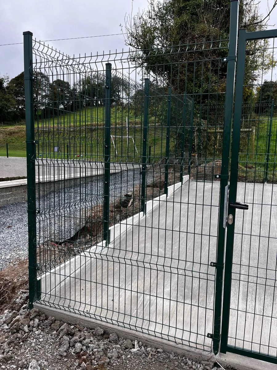 Dog run - Image 4