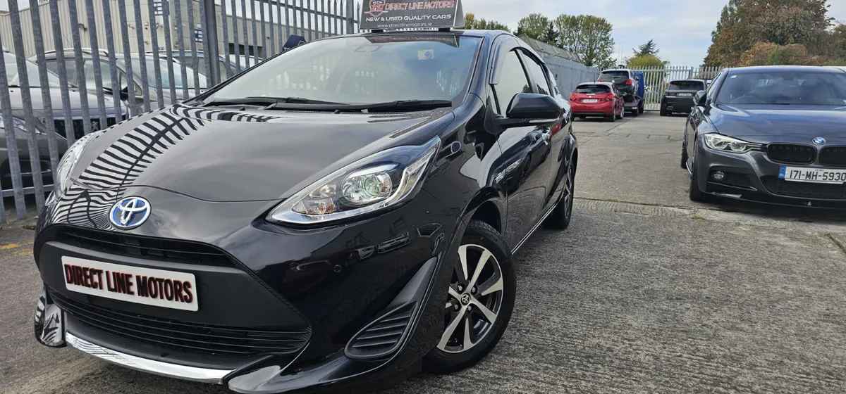 2019 (192) Toyota Aqua | Black - Image 4