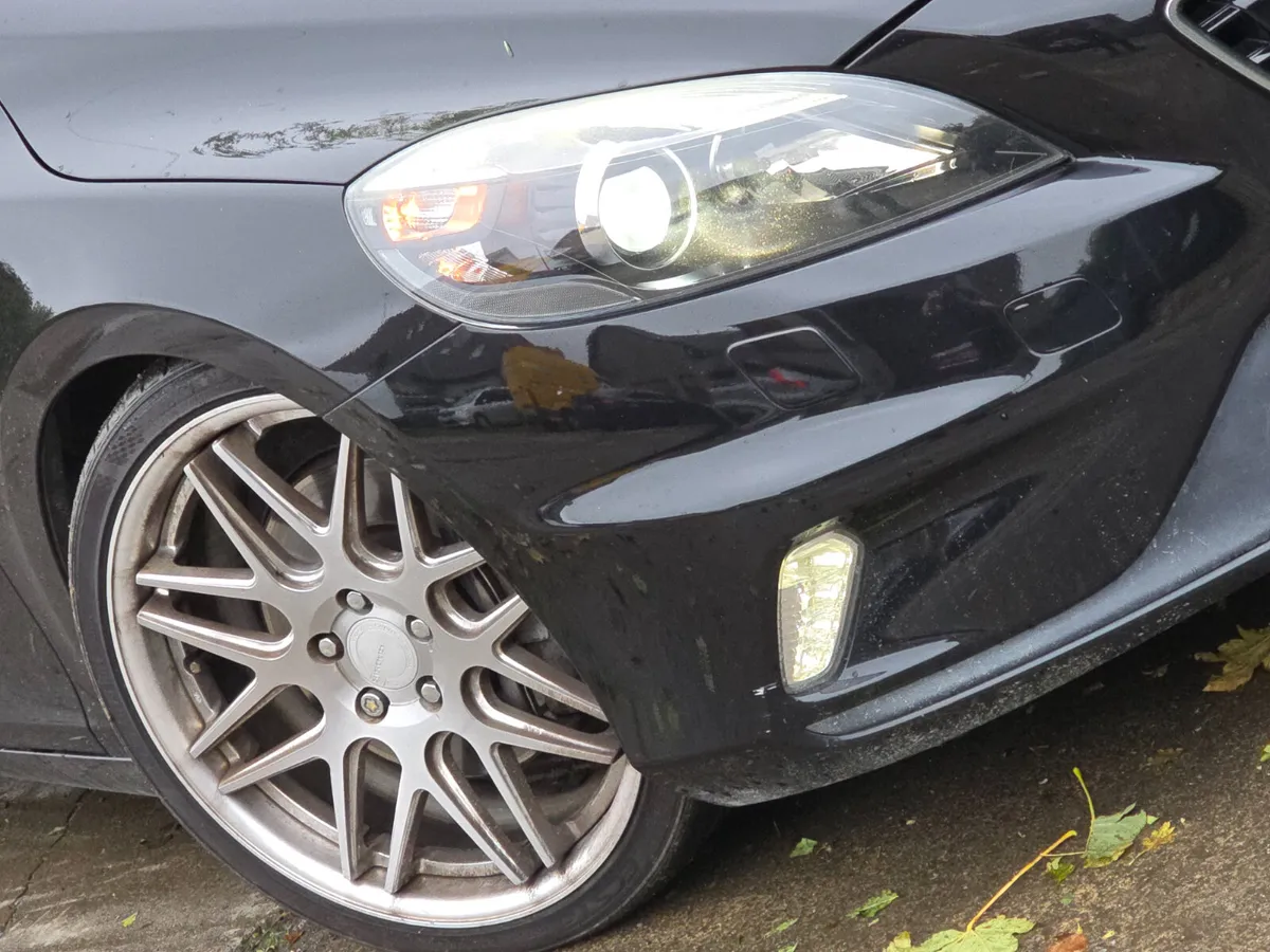 Volvo V40 2015 T5 256 bhp automatic €12990 - Image 3