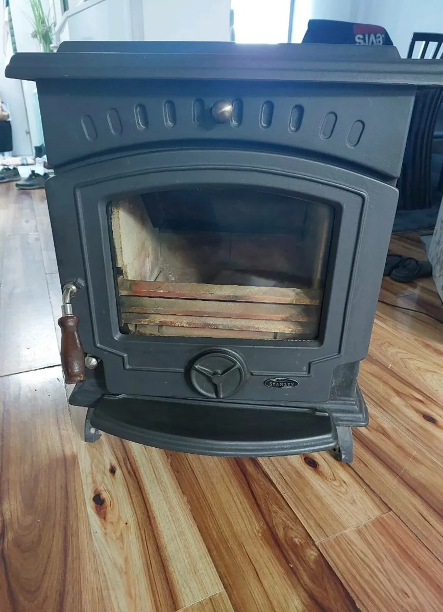 Stove - Image 1