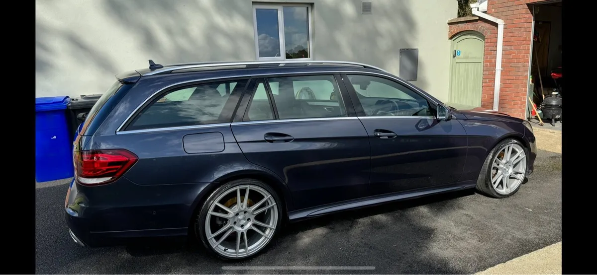Mercedes E350 AMG - Image 3