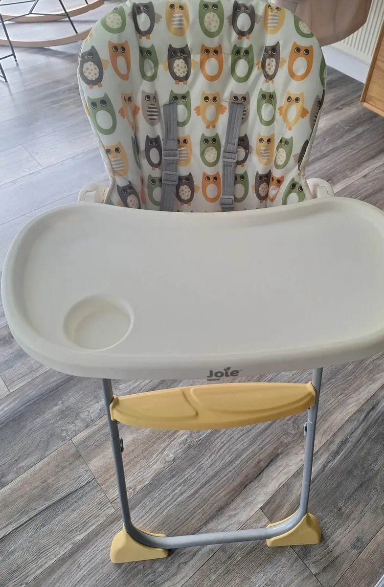High chair - Image 1