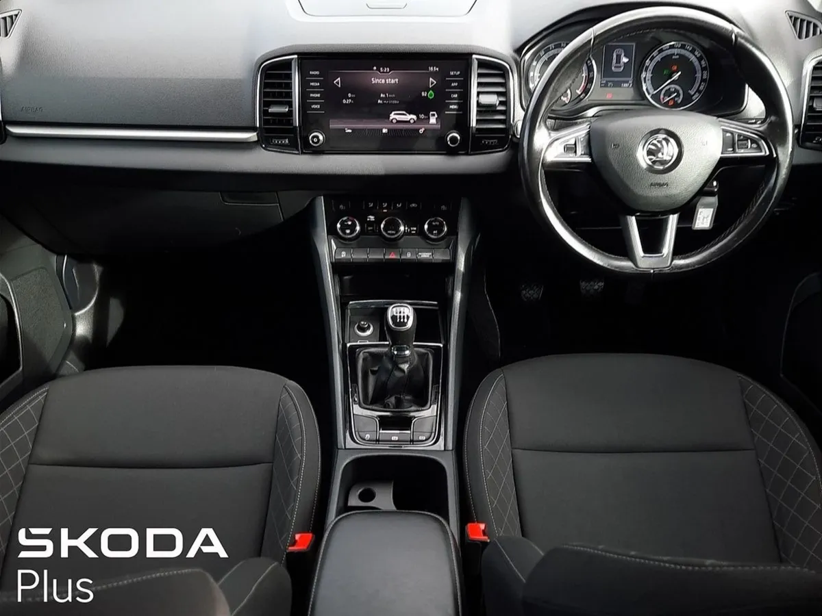 Skoda Karoq  parking Pack ambition 1.6tdi 115 BHP - Image 2