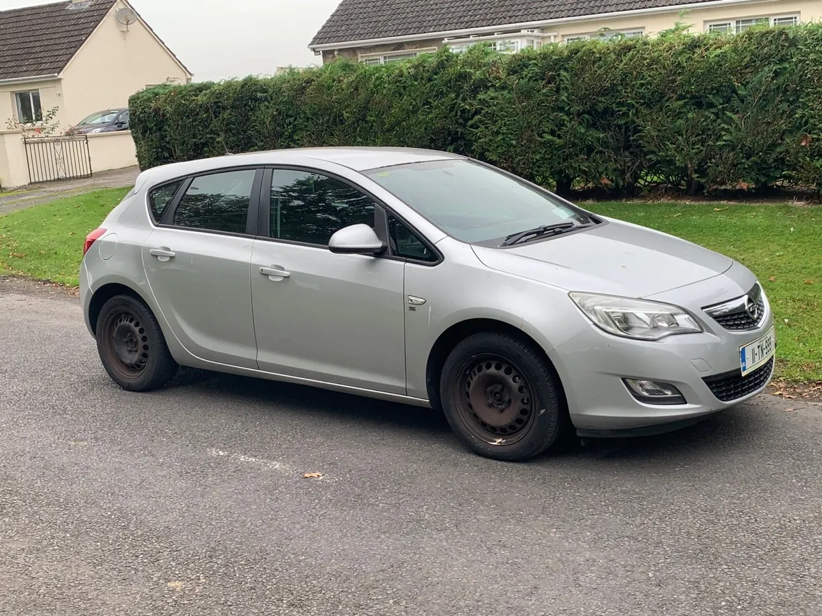 Opel Astra - Image 1