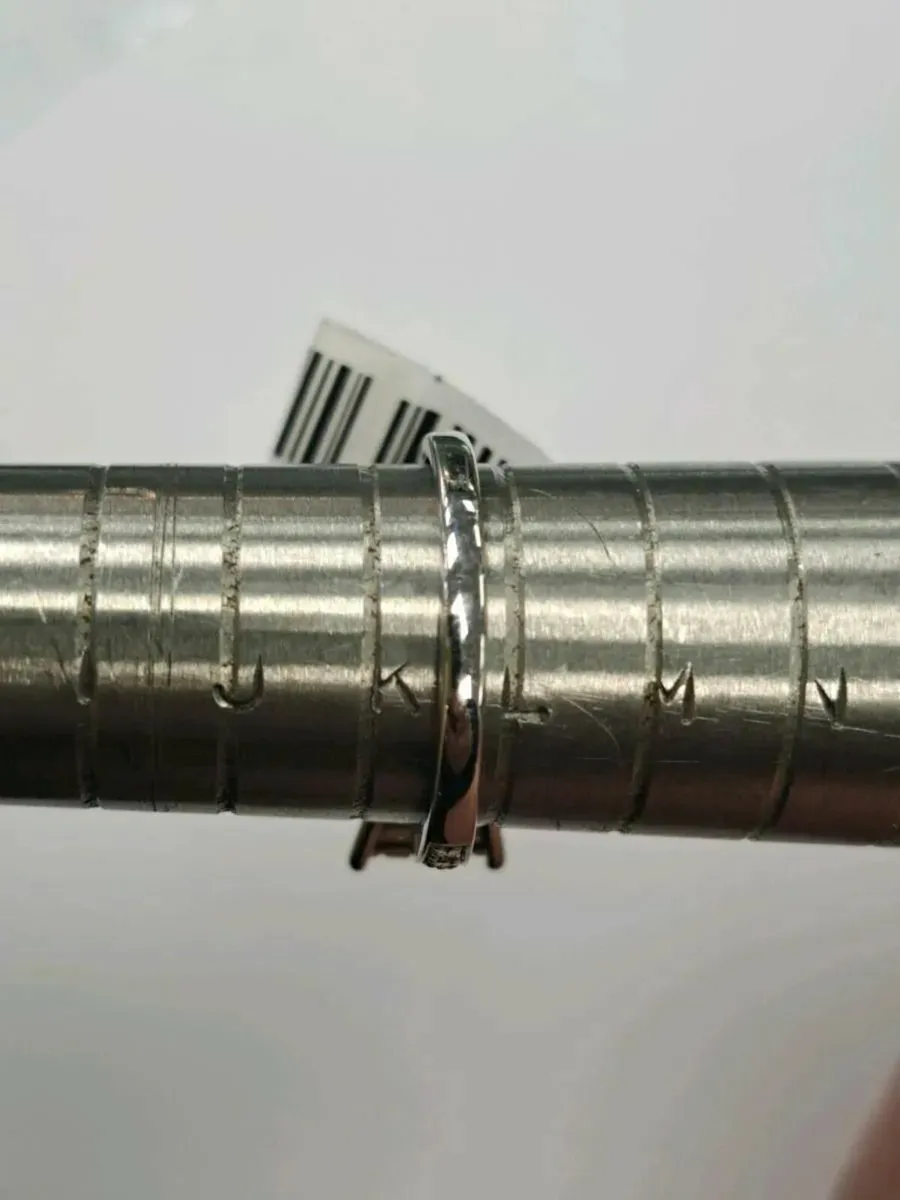 9k White Gold Diamond Ring 9Ct - Image 4
