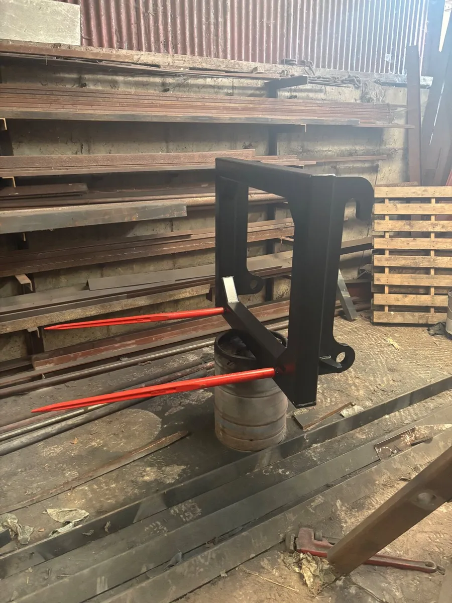 Bale spike - Image 1