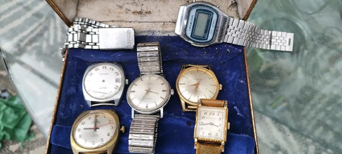 Old watches - Image 1
