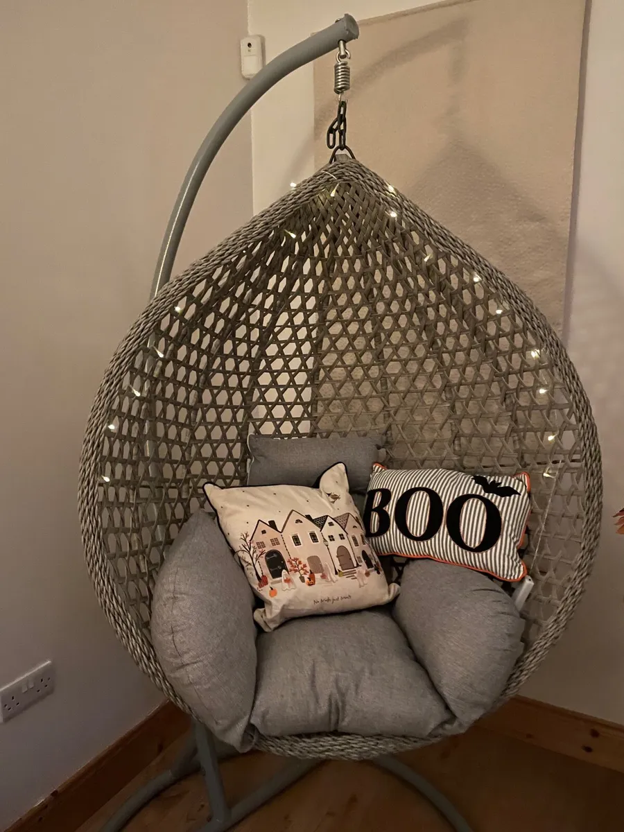 Egg Chair - Image 3