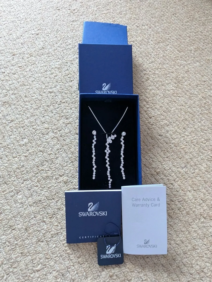 Swarovski necklace and earrings - Image 1