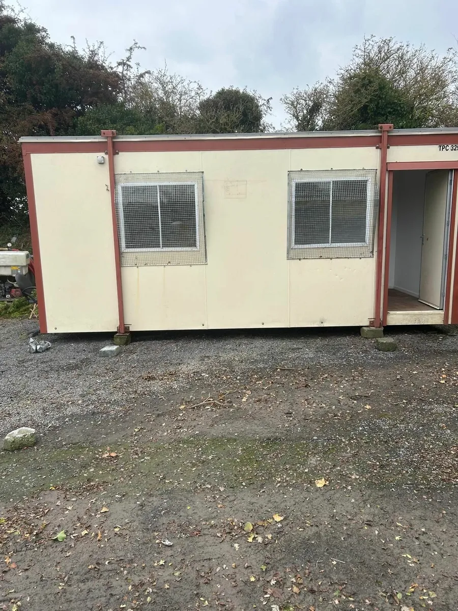 Cabin For Sale - Image 1