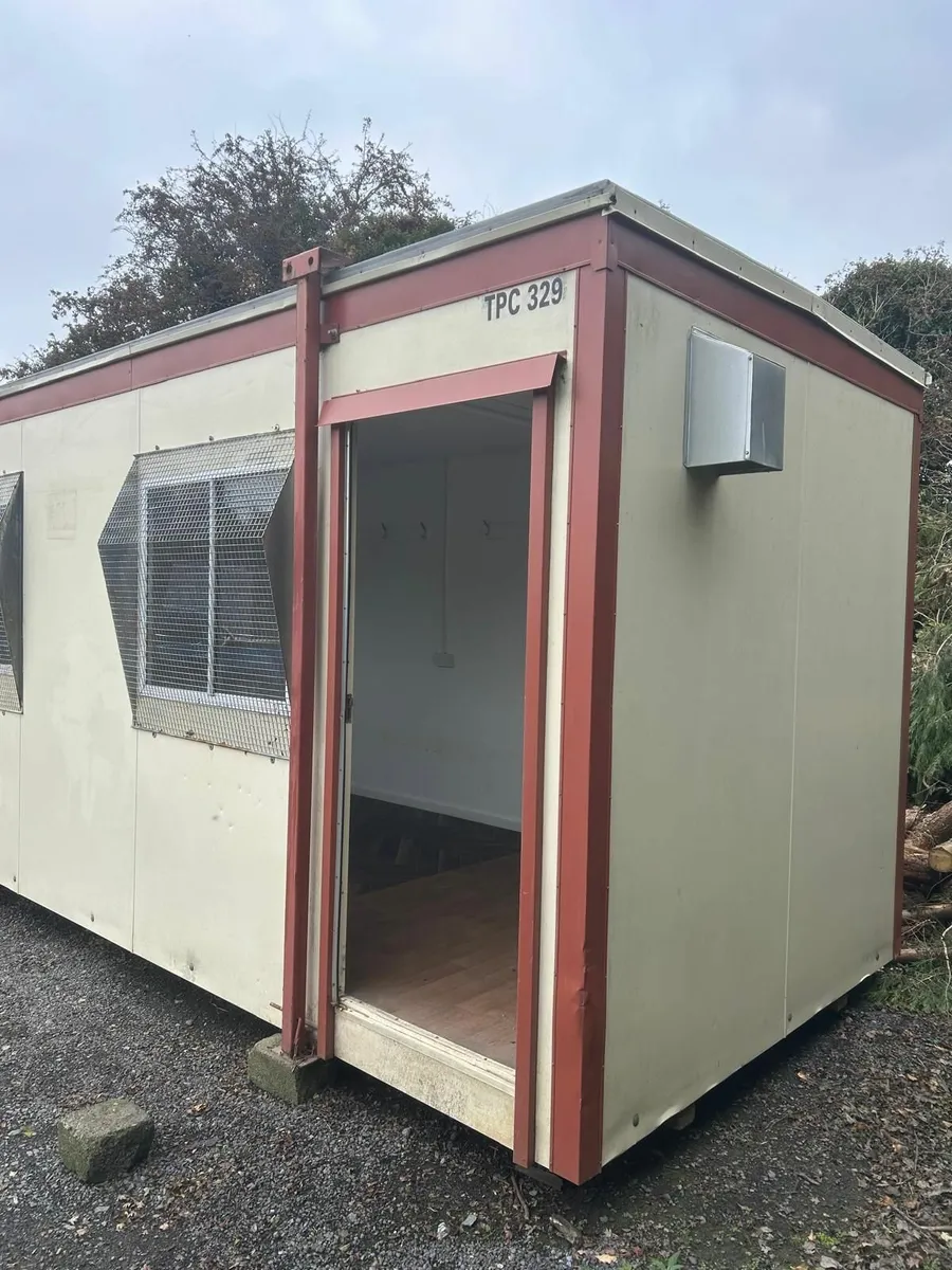 Cabin For Sale - Image 3