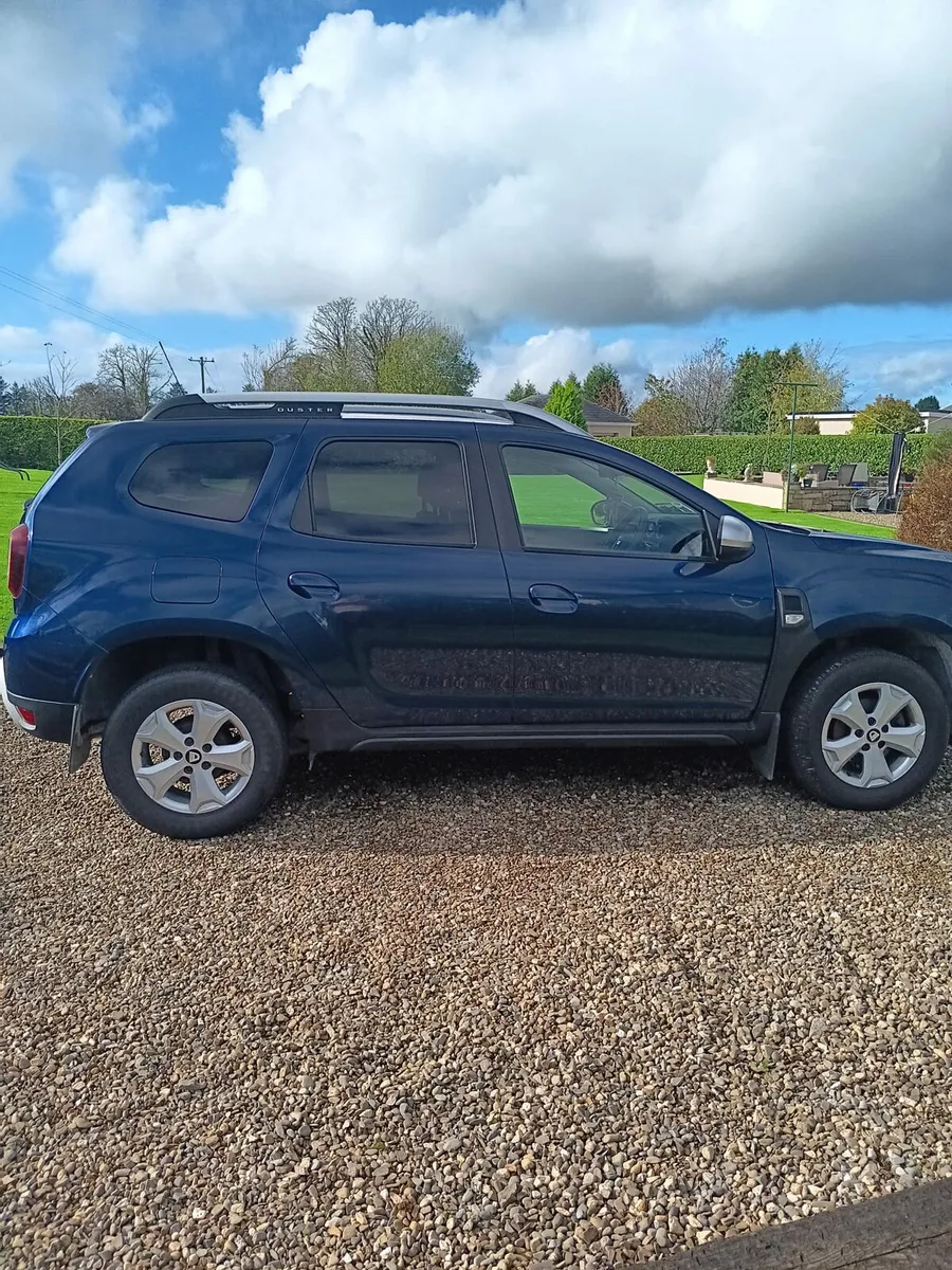 Car - Image 2