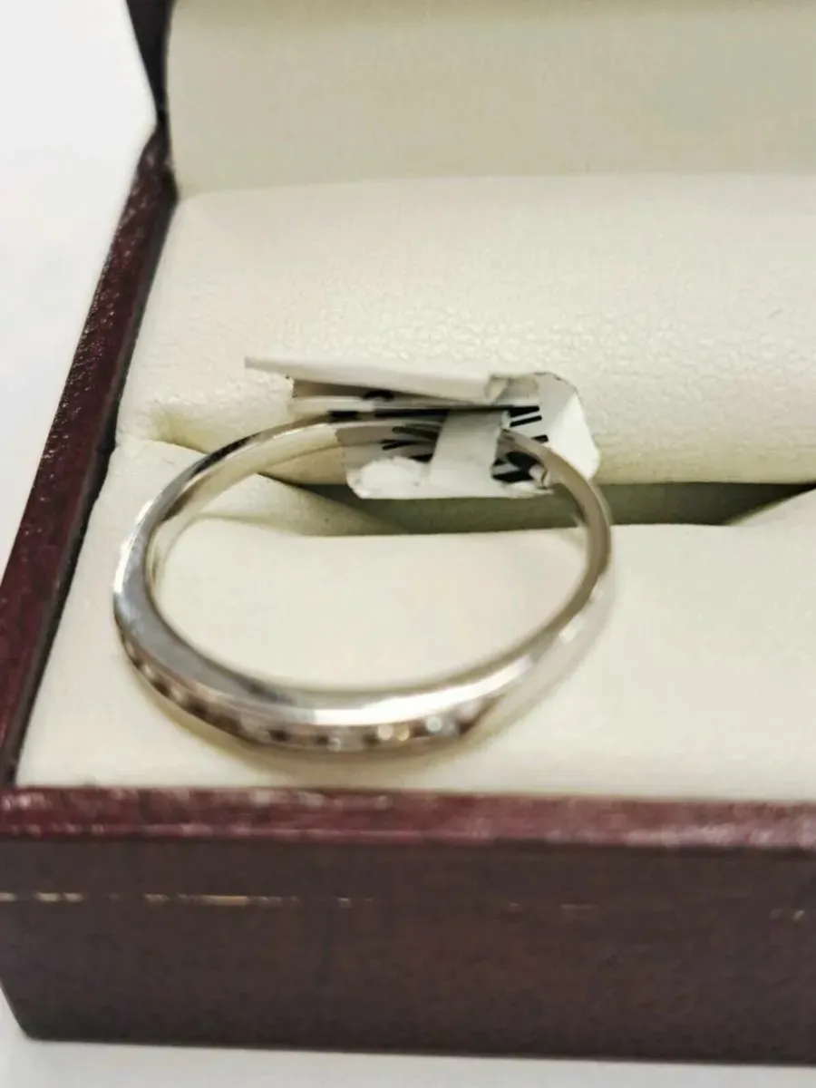 18K White Gold Diamond Ring 18Ct - Image 3