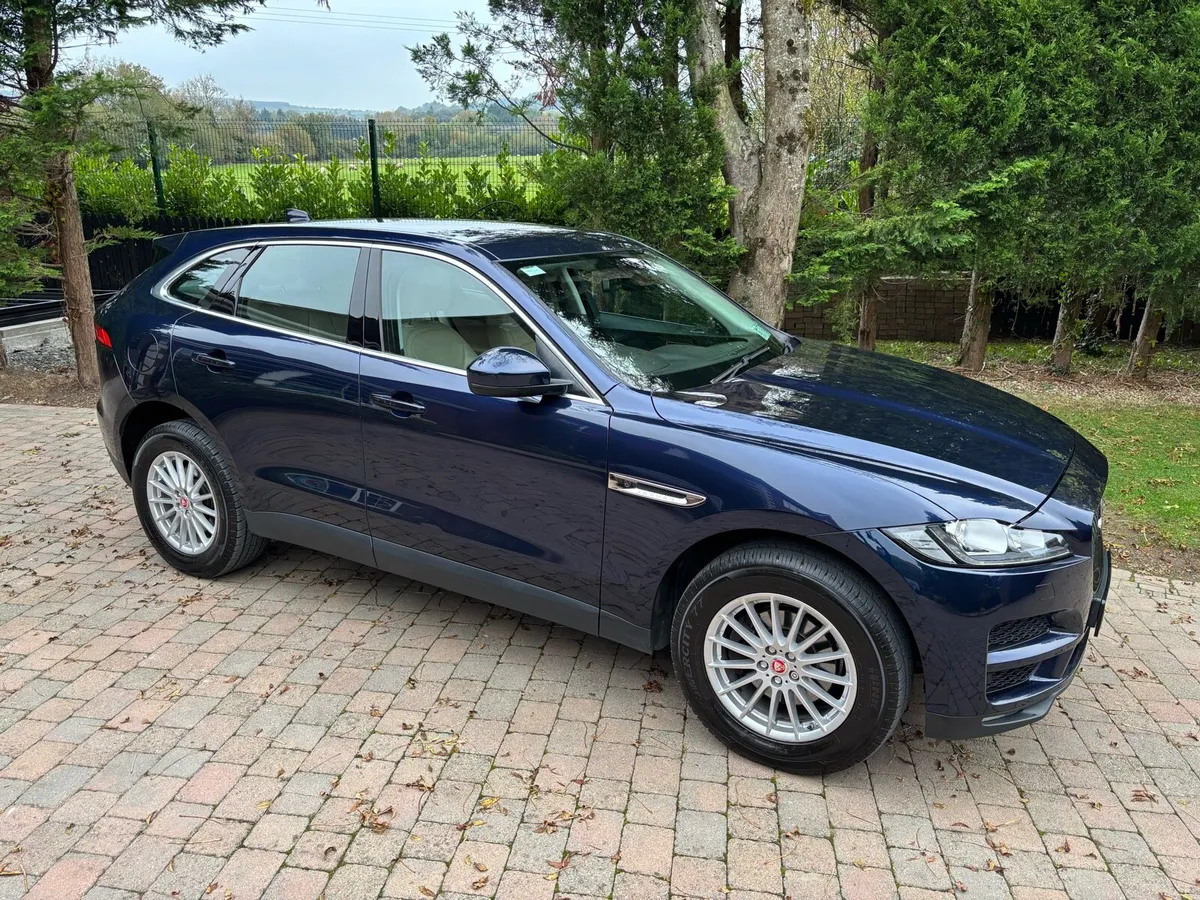 Jaguar F Pace Auto NCT 06/26 tax 10/25 €12250 - Image 3
