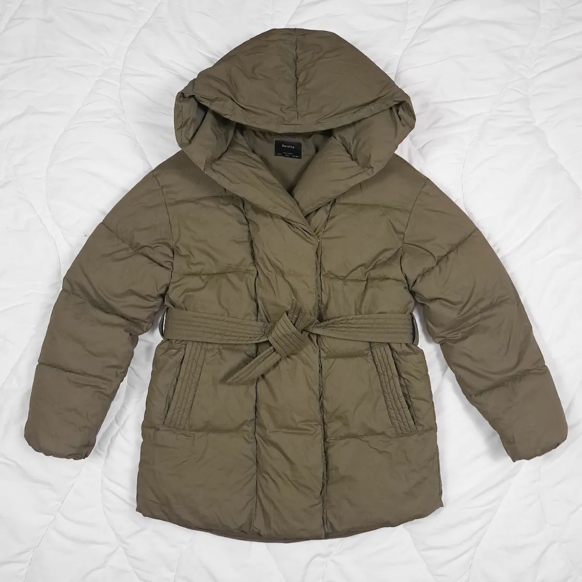 Bershka Khaki Green Puffer Jacket Hooded Belted L - Image 1