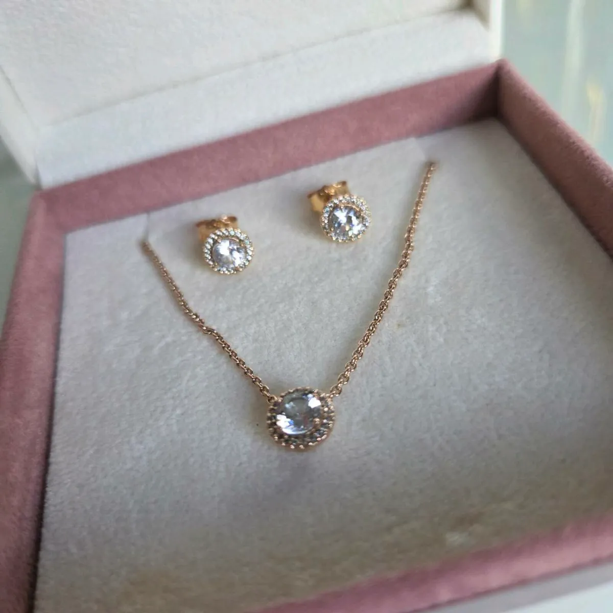 Pandora necklace&earrings great condition - Image 1