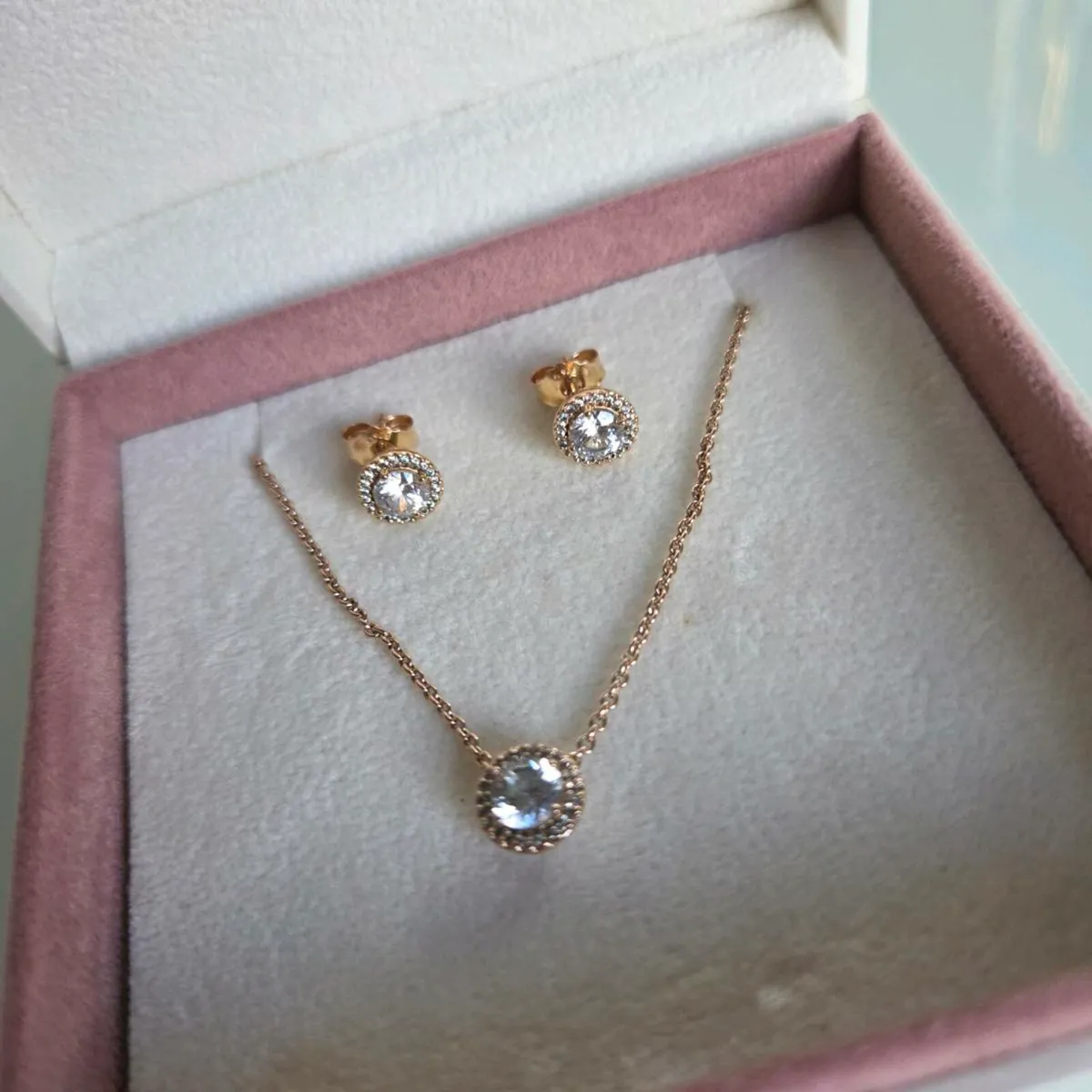 Pandora necklace&earrings great condition - Image 4