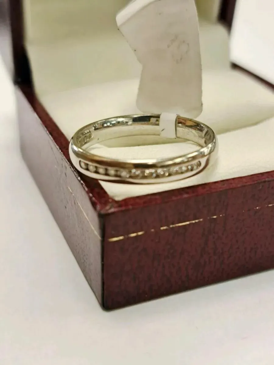 18K White Gold Ring Diamond 18Ct - Image 4