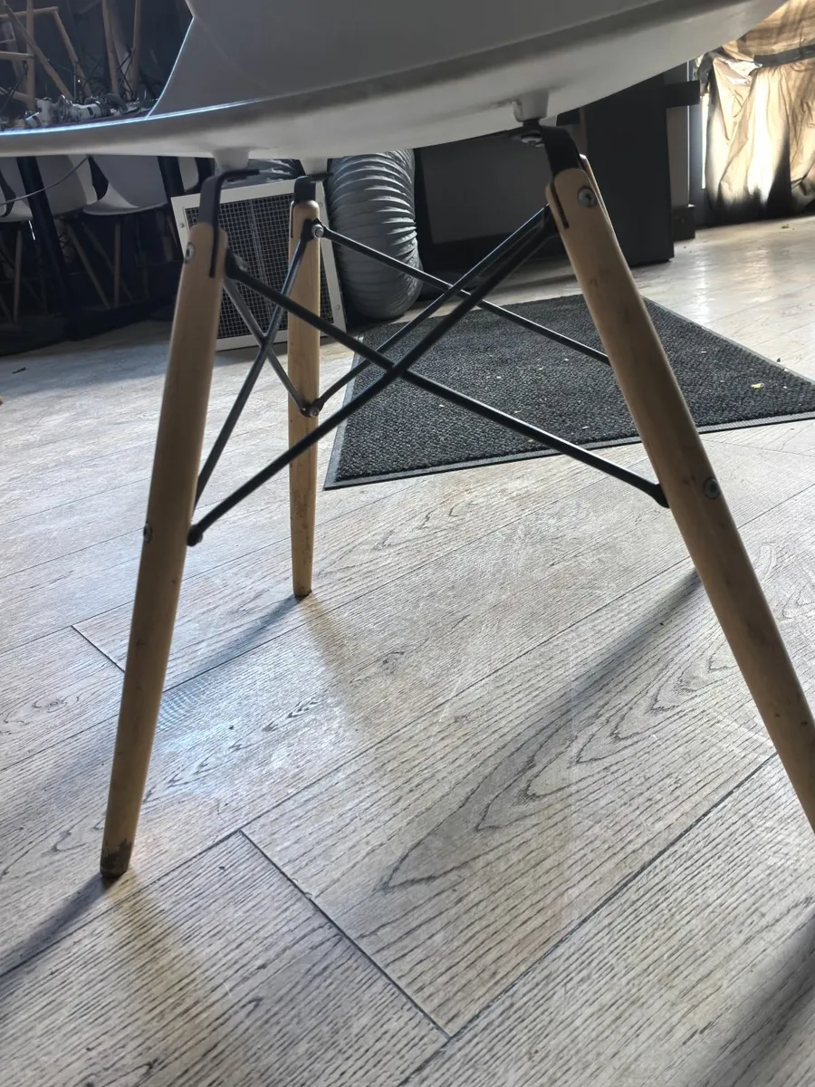 Chair - Image 4