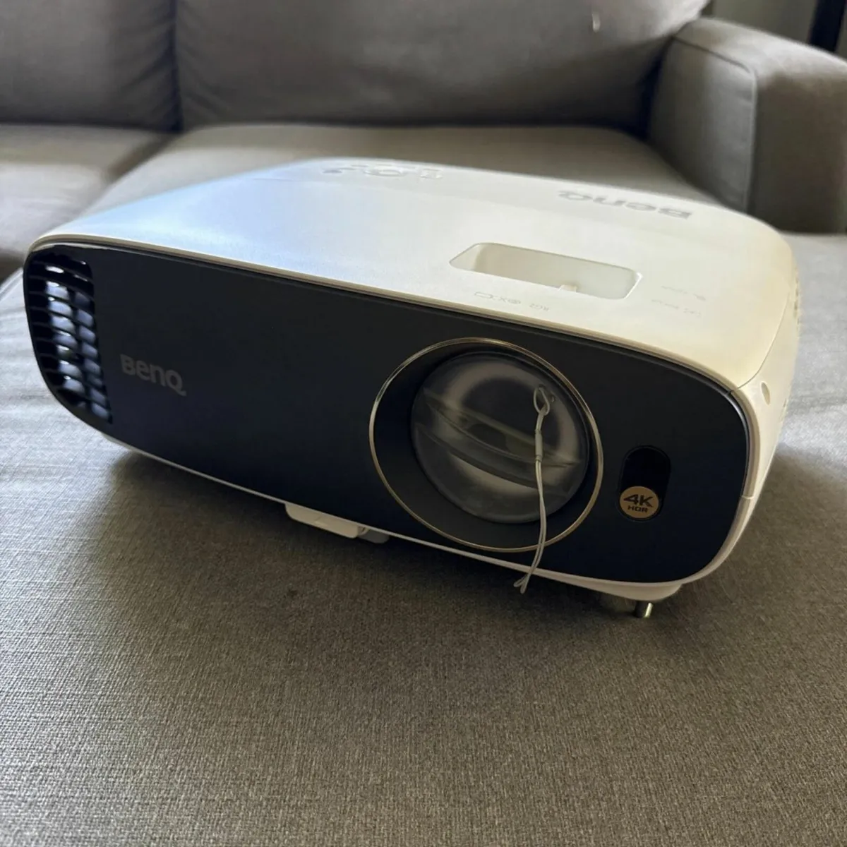 BenQ HT2550 4K/UHD Projector - Image 2