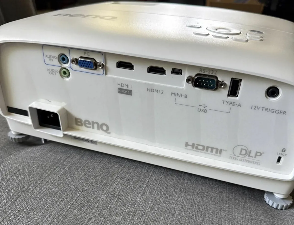 BenQ HT2550 4K/UHD Projector - Image 3
