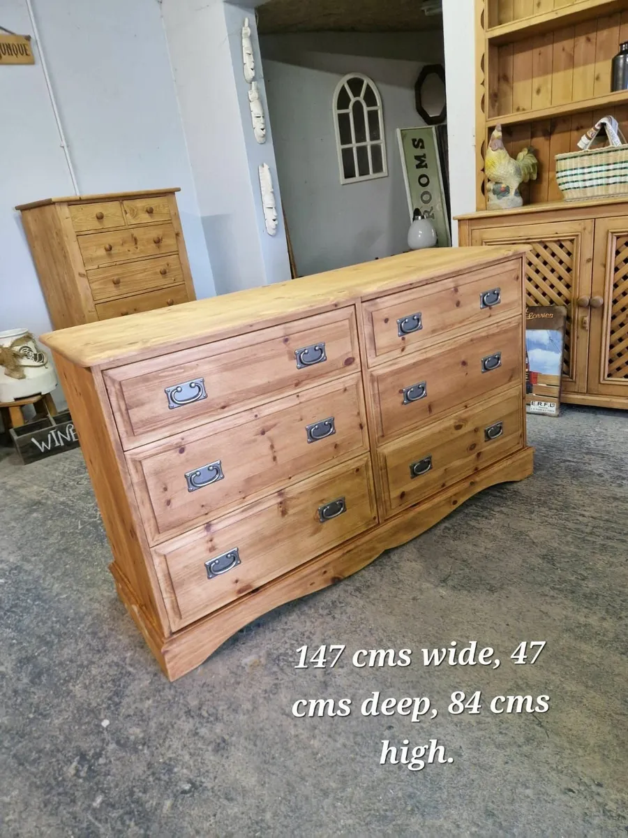 Large vintage 6 drawers pine chest - Image 1