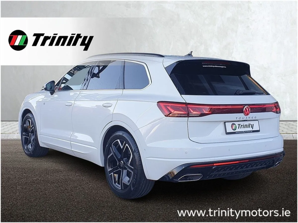 Volkswagen Touareg 261 R-line Commercial  Availab - Image 3