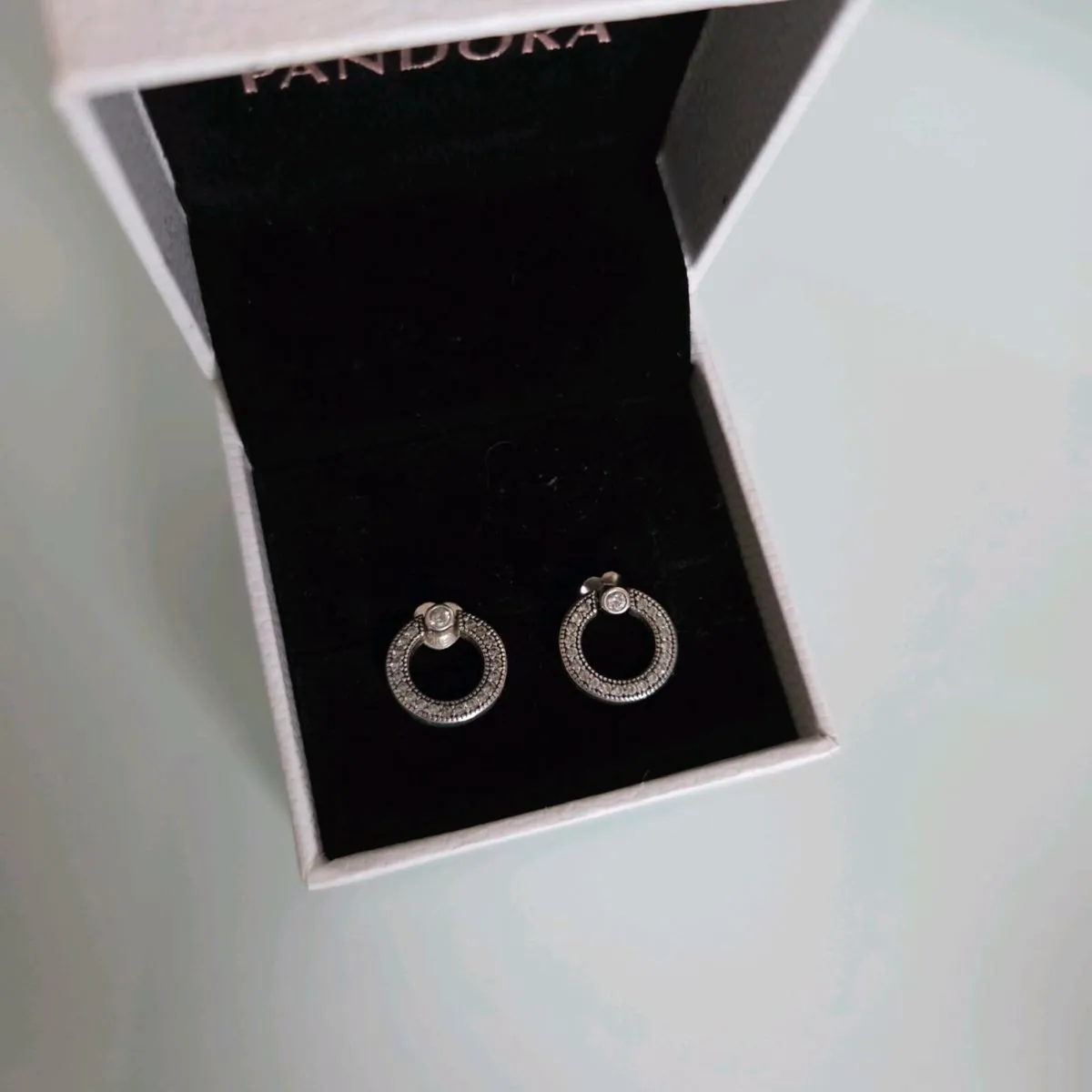 Pandora pave&Logo circle reversible stud earrings - Image 1