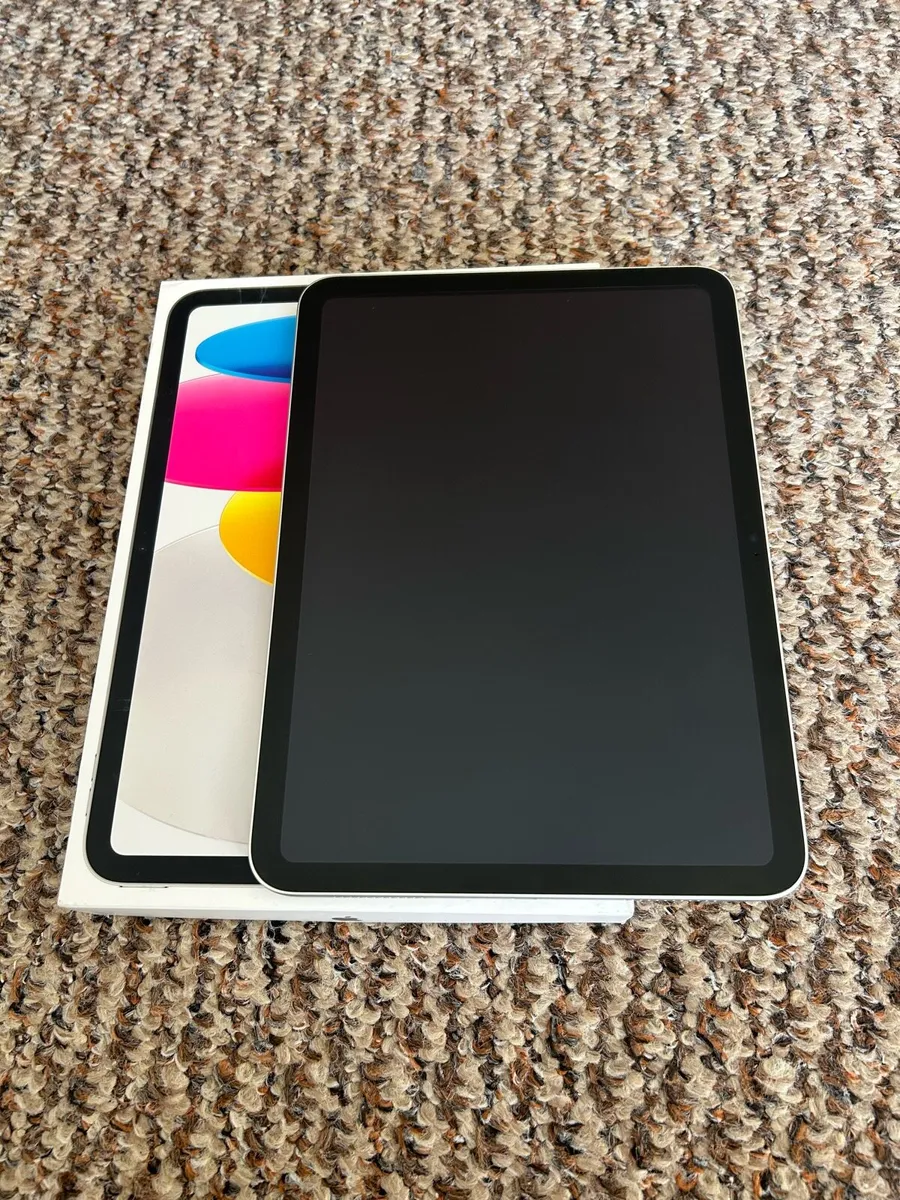Apple iPad 11 gen (2025) with accessories - Image 1