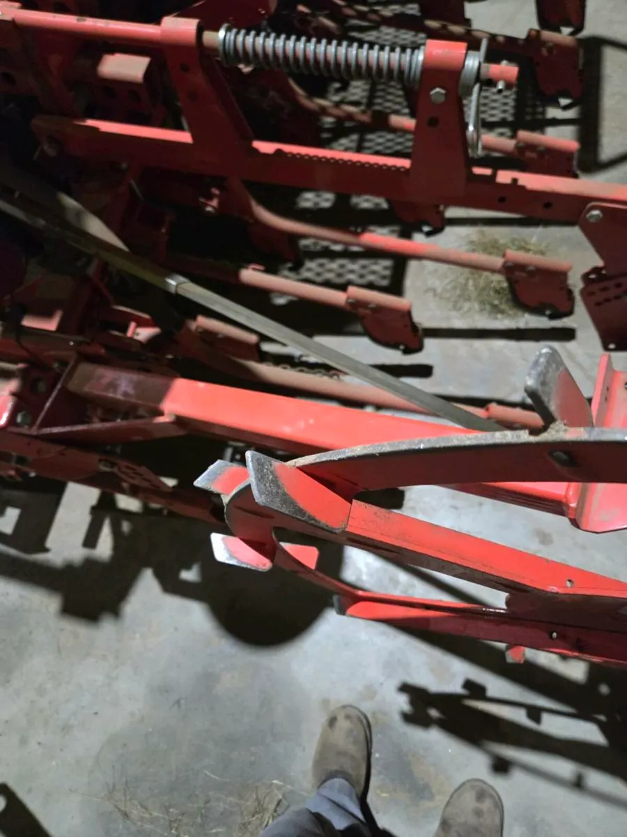 Kuhn LC302 One Pass - Image 4
