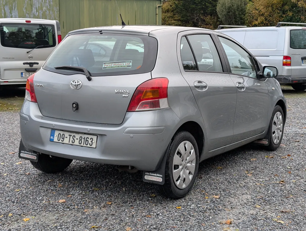 2009 Toyota Yaris 1.0 petrol - Image 4