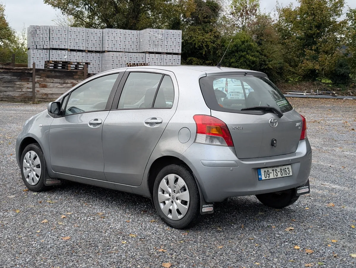 2009 Toyota Yaris 1.0 petrol - Image 3