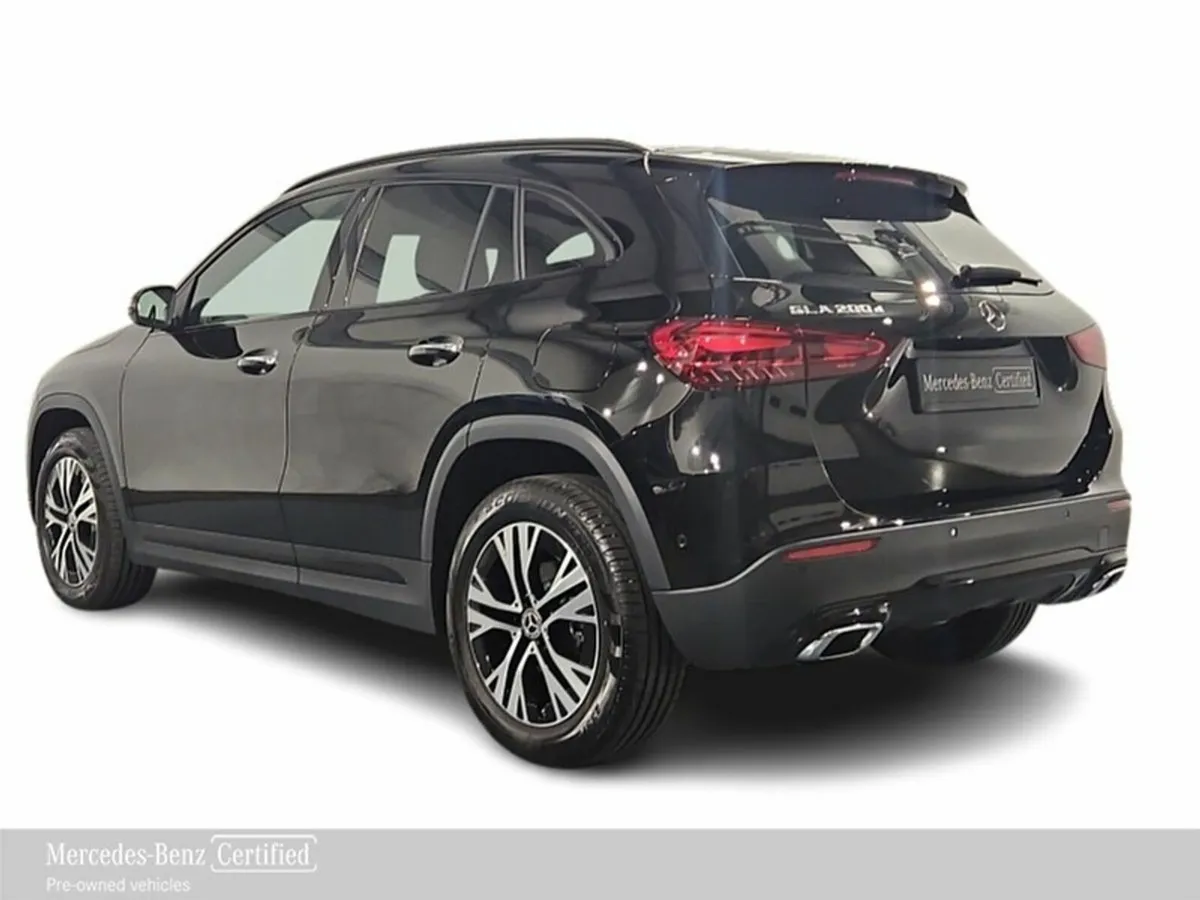 Mercedes-Benz GLA 200D Progressive with Nightpack/ - Image 4