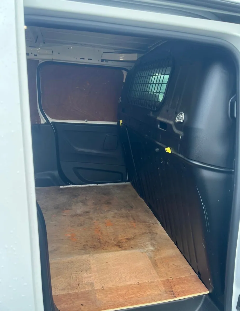 2020 Citroen Berlingo LWB 100Bhp - Image 4