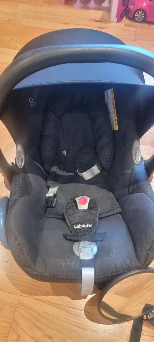 Maxi Cosi cabriofix carseat - Image 3