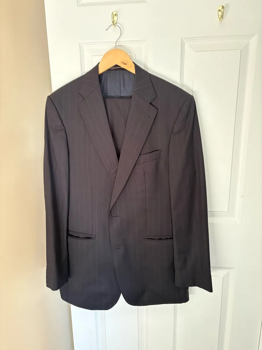 Louis Feraud 100% wool suit - Image 1